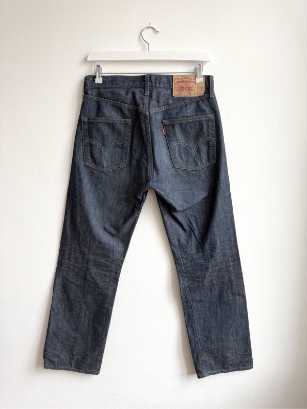 Levis